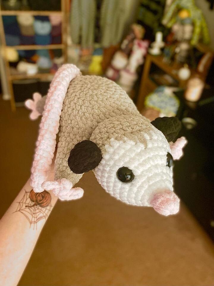 Roadkill Opossum crochet pattern