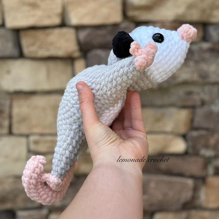Roadkill Opossum crochet pattern