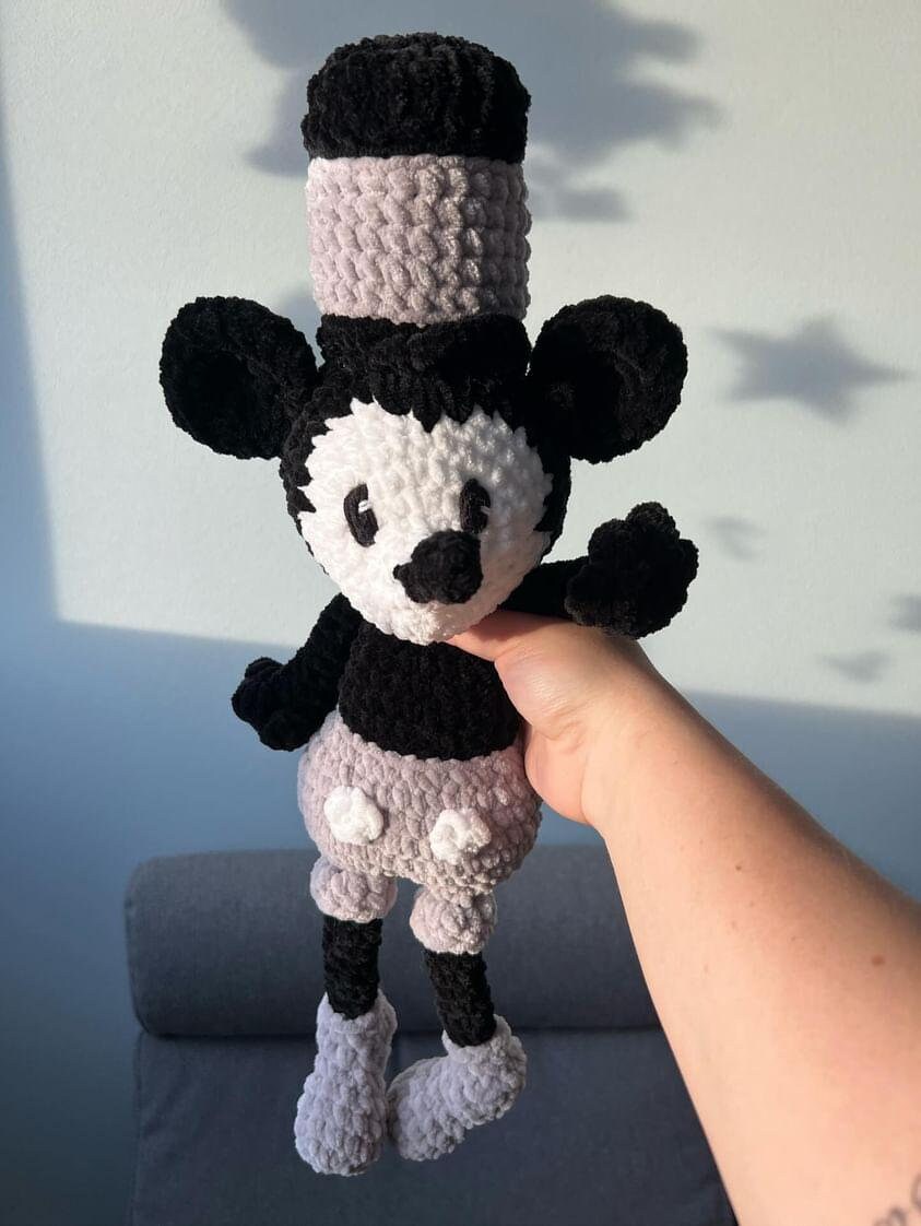 Captain Mouse crochet pattern